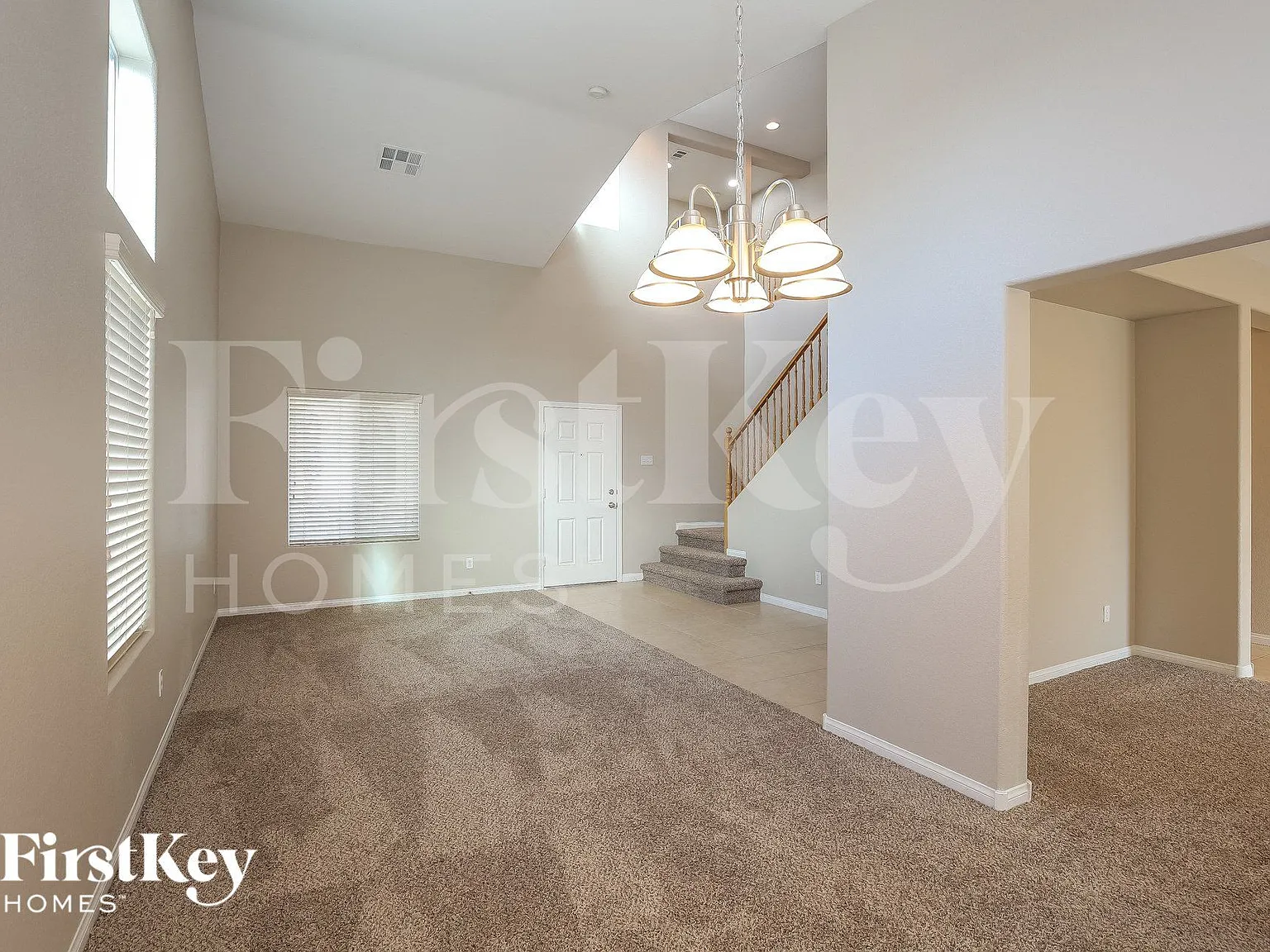 4 bed, 3.0 bath, 2061 sqft, $2,240 — Photo 3