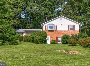 7939 Hickory Rd, Stewartstown, PA 17363