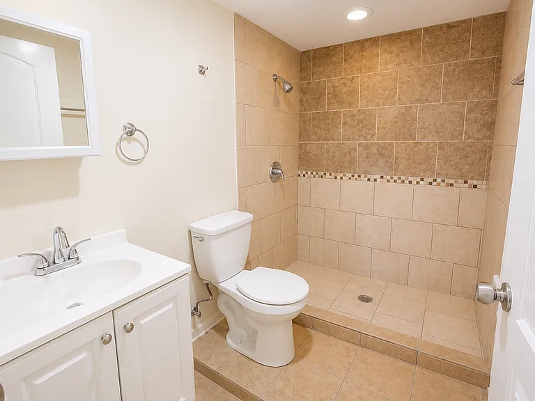 1016 N Ridgeway Ave #1R — Photo 17
