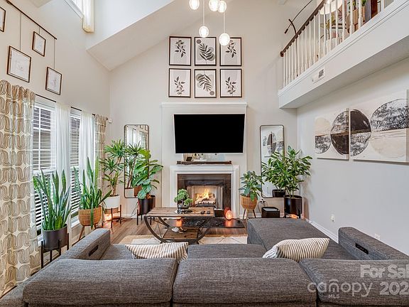 5th image of 4331 Bubbling Brook Ct