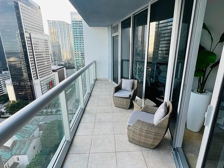 495 Brickell Ave #2707 — Photo 2