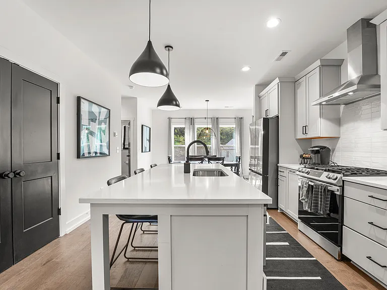 2707 Parkway Ave — Photo 5