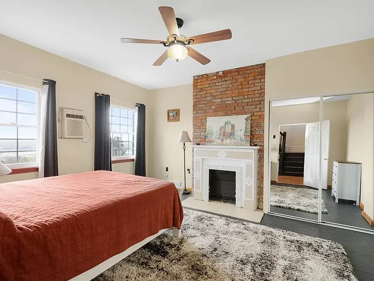 310 Marsonia St #1 — Photo 9