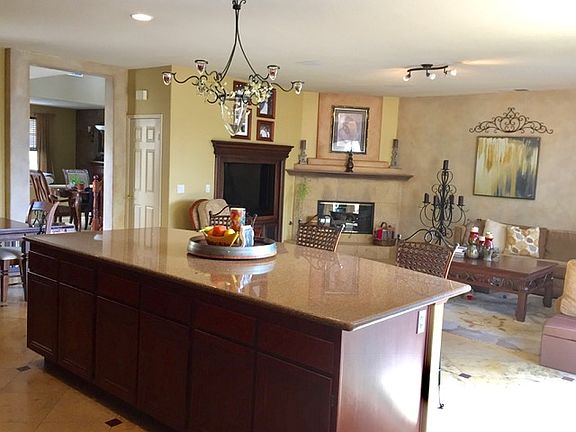 2nd image of 608 Concord Pl