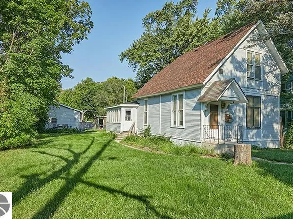 216 S Division St, Traverse City, MI 49684
