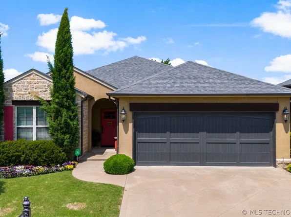 8438 S Phoenix Pl, Tulsa, OK 74132