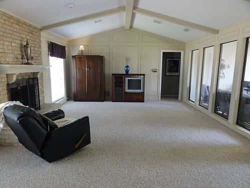 4th image of 2205 Carmel Dr