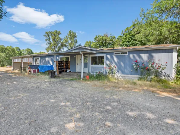 1056 Creek Rd, Azalea, OR 97410