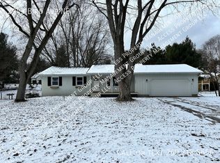 2945 Bird Ave NE, Grand Rapids, MI 49525