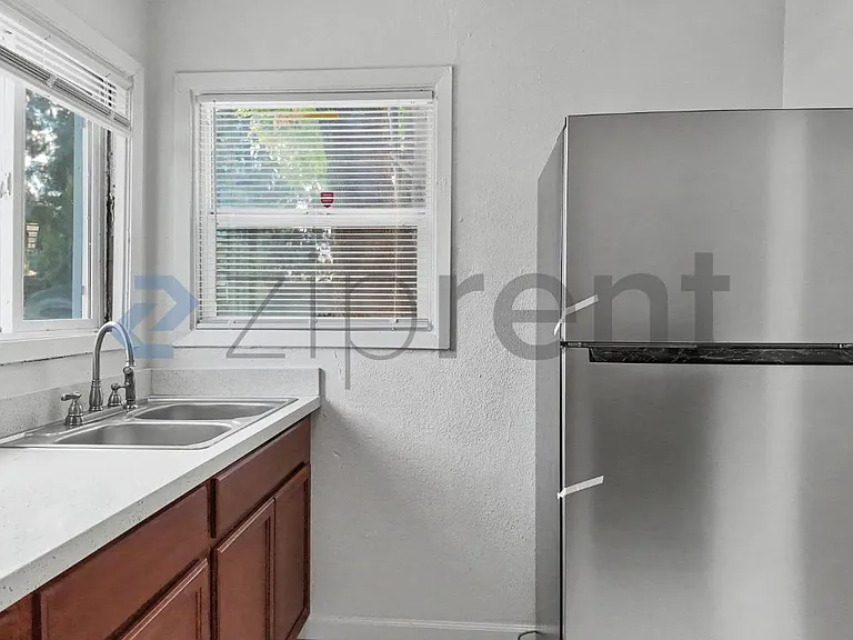 4309 32nd St — Photo 19