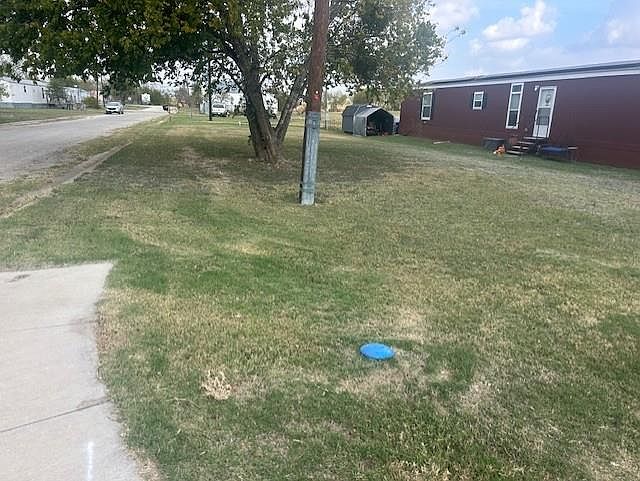 2nd image of E Pecan St