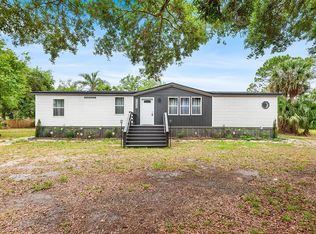 2430 Woods Trl, Lakeland, FL 33809