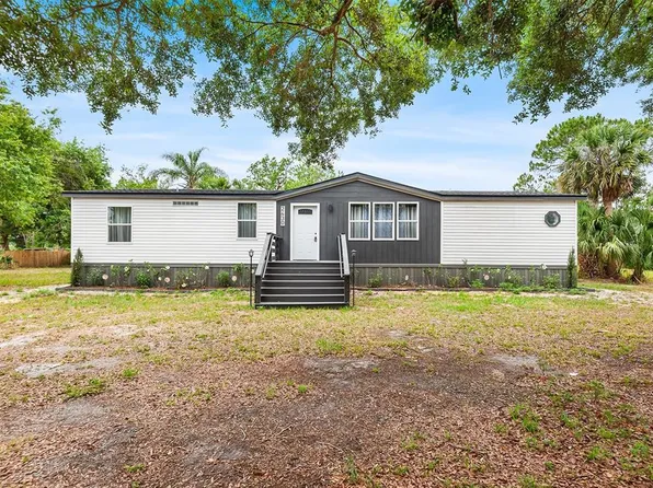 2430 Woods Trl, Lakeland, FL 33809