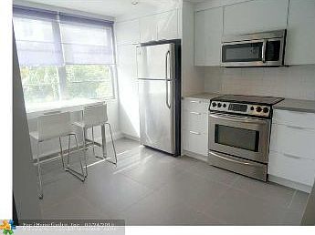 2nd image of 4301 Martinique Cir APT A3