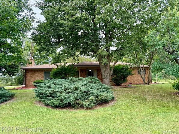 7860 Rynn Rd, Avoca, MI 48006