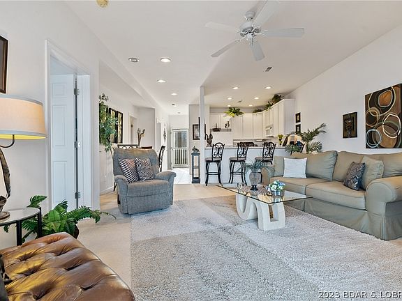 5th image of 5450 Christopher Ln #212