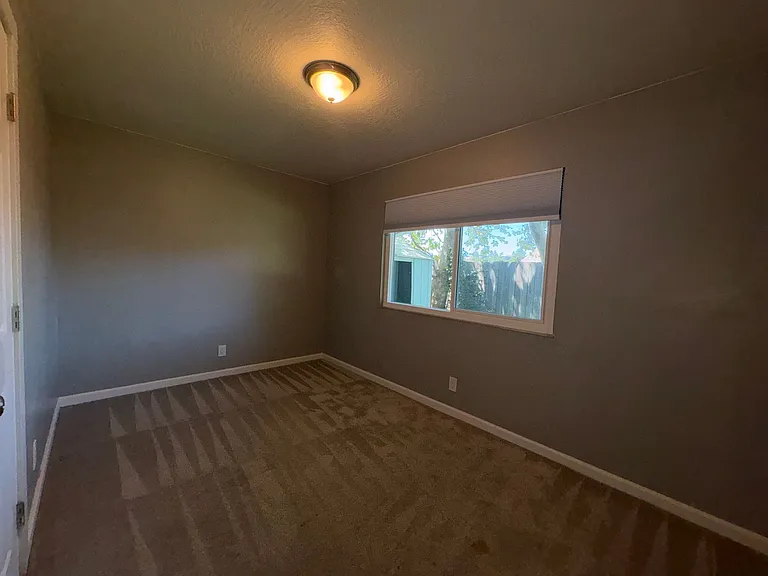 1209 Vienna Ct — Photo 16