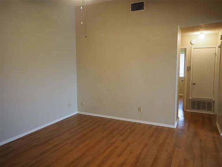 11300 Nicole Cv — Photo 5