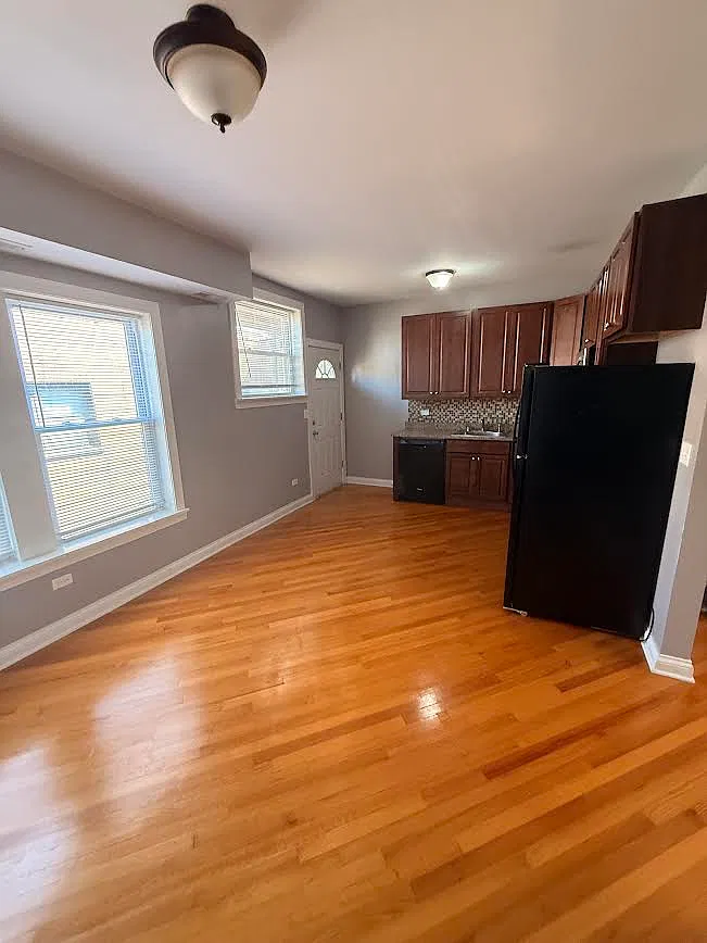 2 bed, $2,050 — Photo 4