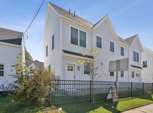 4 Hoxton Ln, Wells, ME 04090