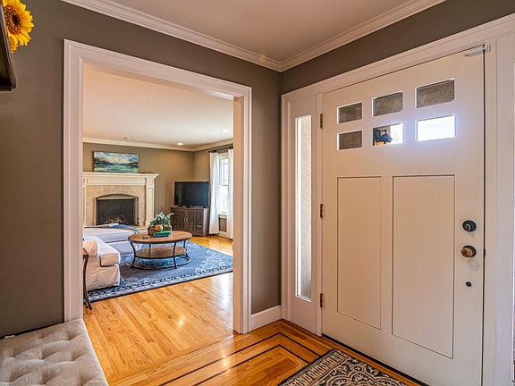 5th image of 1468 Padres Dr