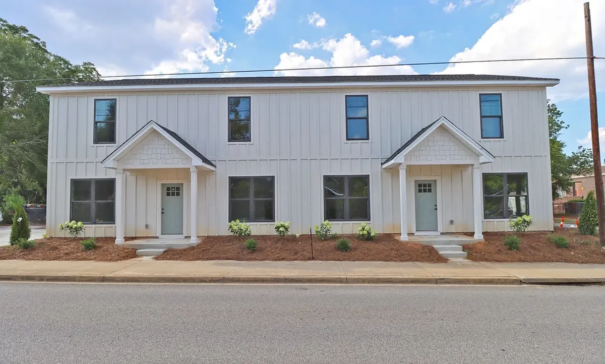 Building Photo - 408 S Gregg St #A