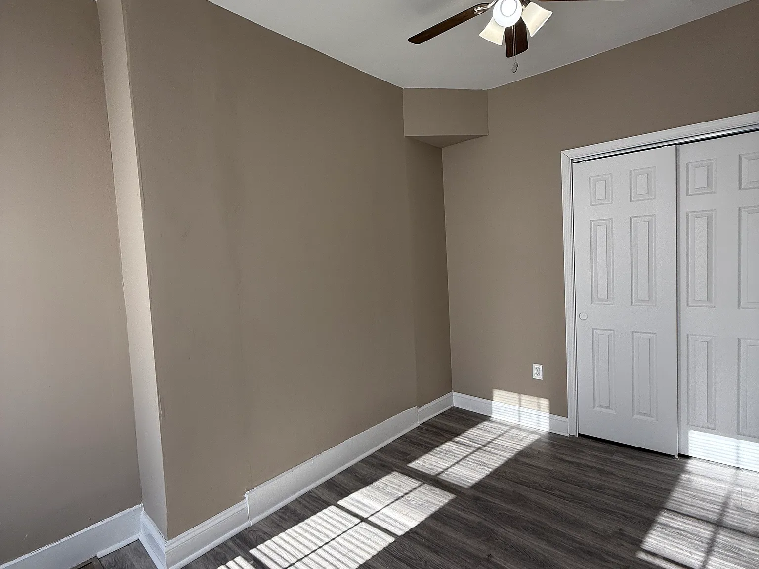 2424 E Chase St — Photo 3