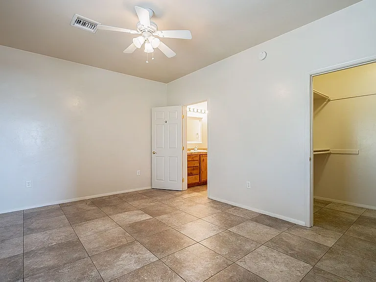 638-642 E. Lester St. ( 638, 640, 642 ) — Photo 72