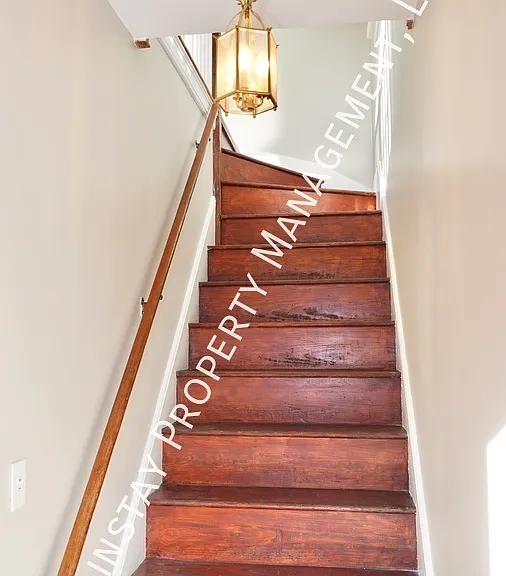 513 Main St — Photo 3