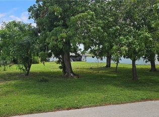 502 SE 17th Ter, Cape Coral, FL 33990