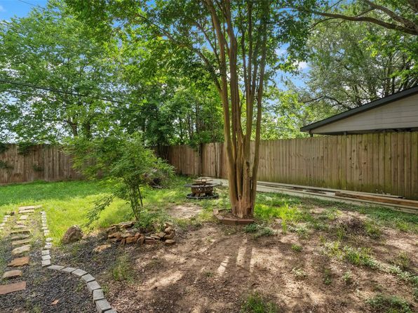 22938 Spring Willow Dr, Tomball, TX 77375