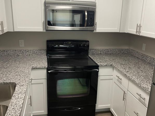 210 N 4th St #1