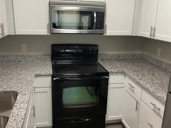 210 N 4th St #1, Springfield, NE 68059