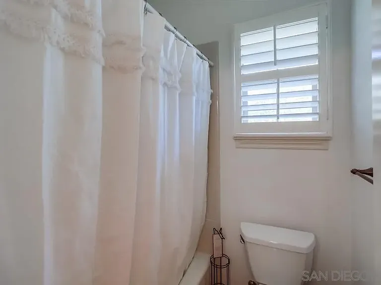 15562 Bristol Ridge Ter — Photo 52