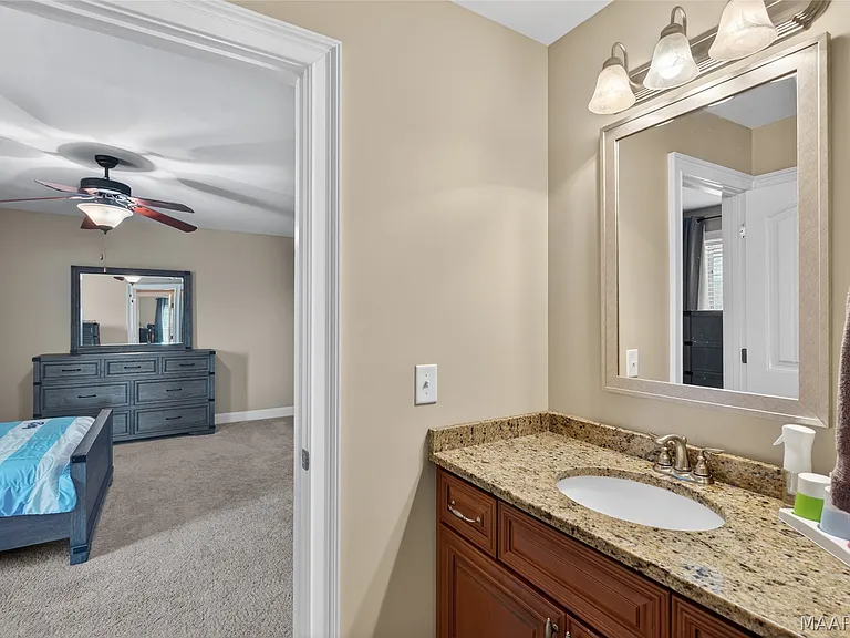 377 Sydney Ave — Photo 21