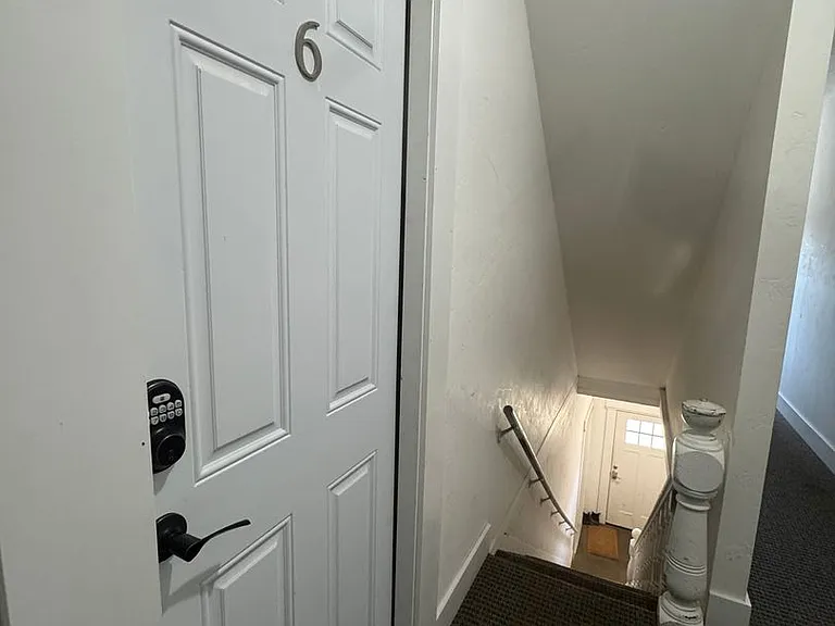 704 N Kittitas St — Photo 5