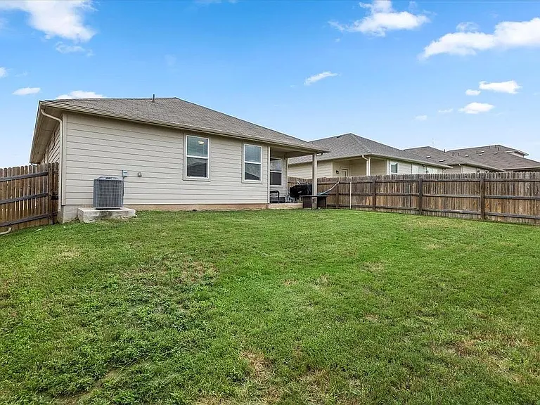 129 Jubilee Dr — Photo 30