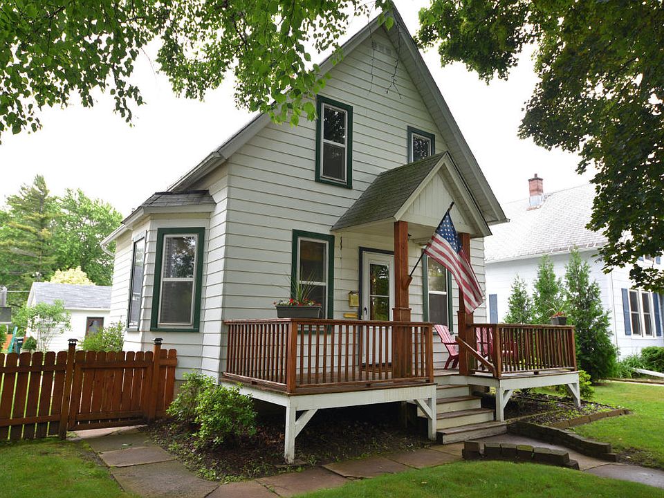 1st image of 907 W Grand Ave