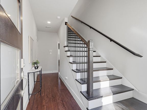3rd image of 1444 W 34th 1/2 St