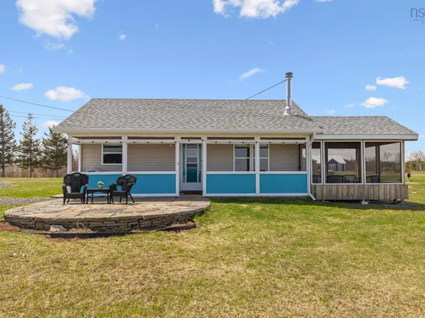 27 Island View Cres, Pictou, NS B0K 1H0
