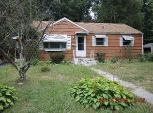 4 Mayfair Rd, Bloomfield, CT 06002