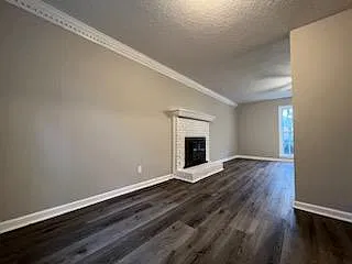 3 bed, 2.0 bath, 1185 sqft, $1,550 — Photo 2