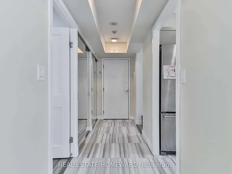 7 Carlton St #406 — Photo 5