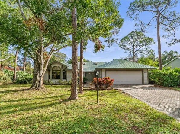 5199 SW Landing Creek Dr, Palm City, FL 34990