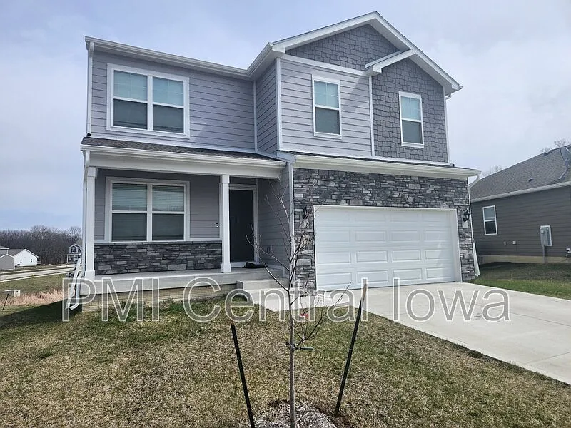 4 bed, 2.5 bath, 2114 sqft, $2,550 — Photo 2