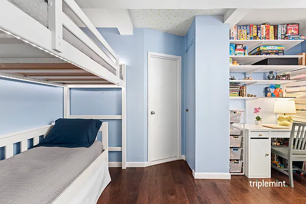 Sold by Triplemint | media 11