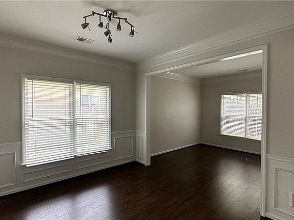 5th image of 205 Foe Creek Ct