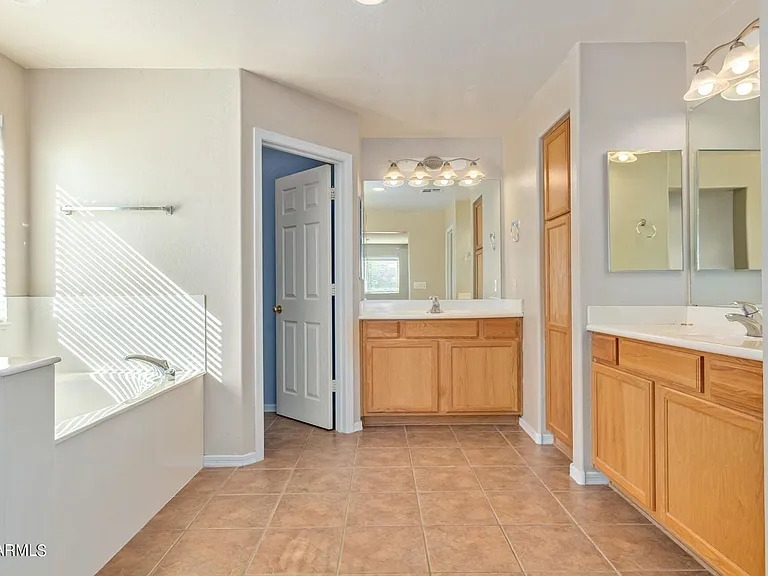 17273 W Carmen Dr — Photo 10