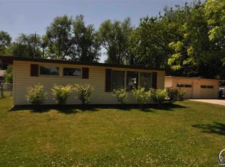 2301 SW Boswell Ct, Topeka, KS 66611