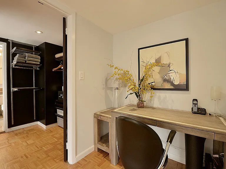 150 W 51st St #2026 — Photo 11